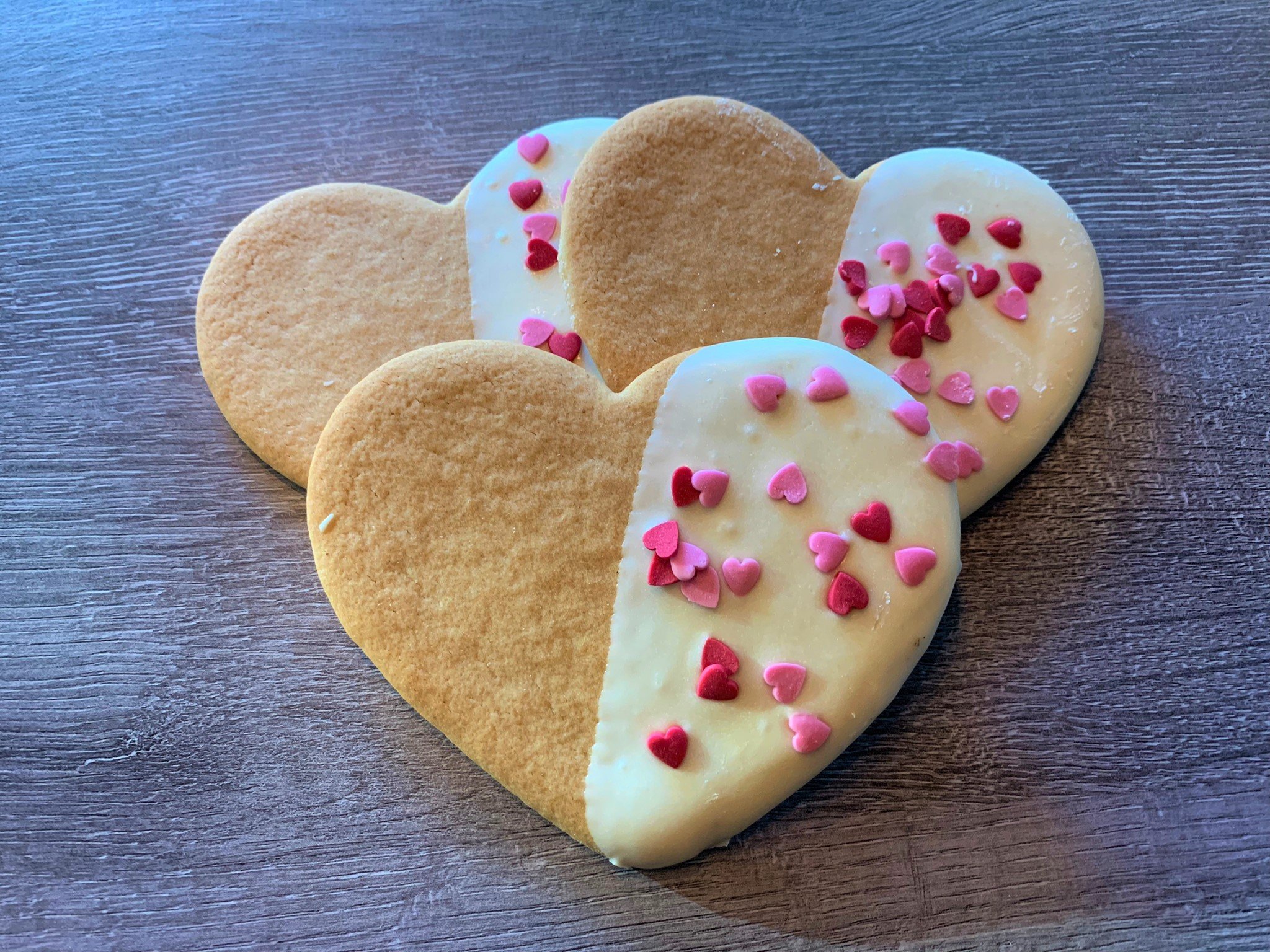 Heart biscuits cheap